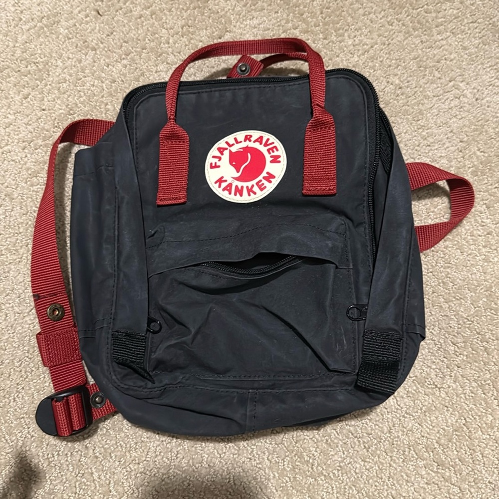 Fjallraven Kanken Mini Backpack